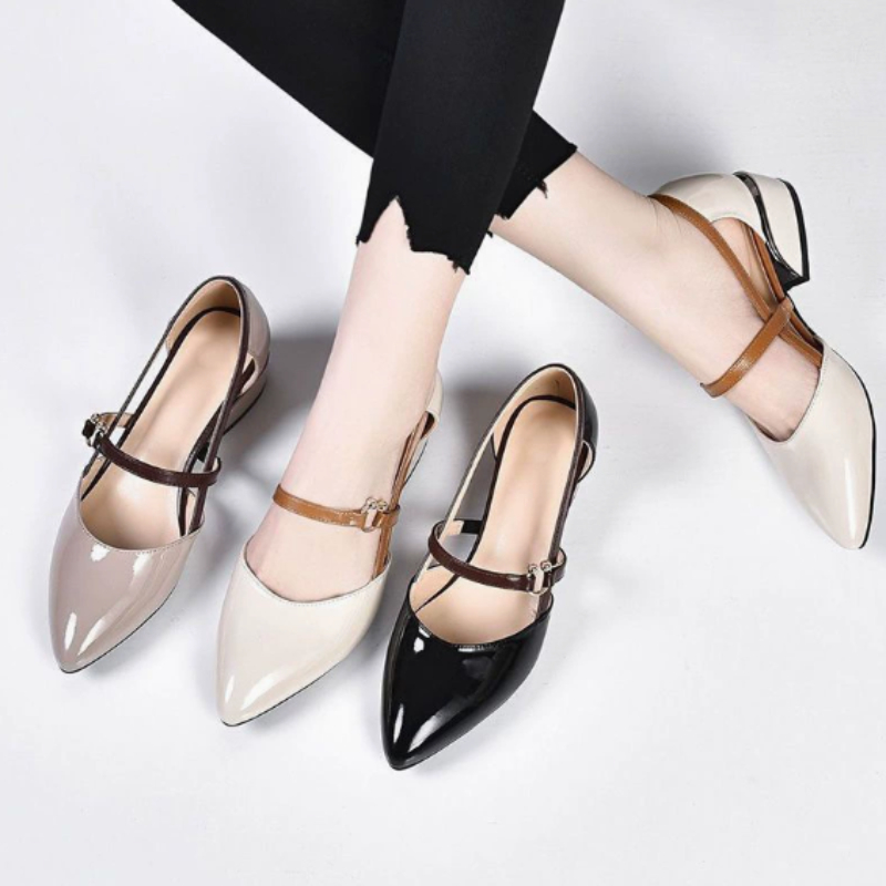 Pump Heel Block - รองเท้าส้นเตี้ยแบบสวมเปิดส้นสำหรับผู้หญิง ดีไซน์สองสี ปลายแหลม ส้นหนา ใส่สบาย เหมาะสำหรับทำงาน