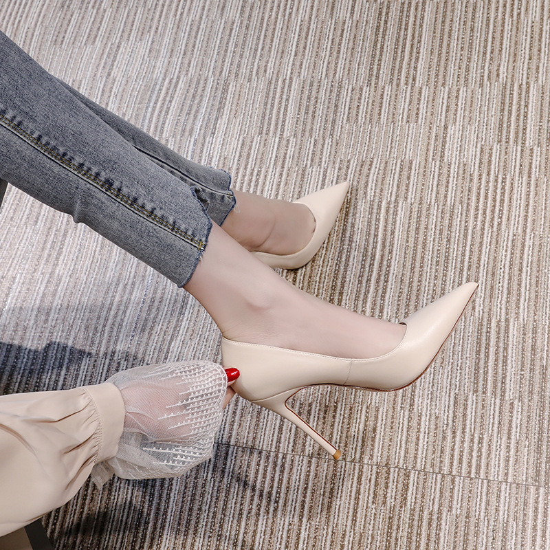 Formal Women Daily Wear Shoes - รองเท้าส้นสูงแบบสวมปลายแหลมผ้าซาตินสำหรับผู้หญิง ดีไซน์หรูหรา ส้นเข็ม สำหรับงานแต่งงาน งานเลี้ยง งานออฟฟิศ