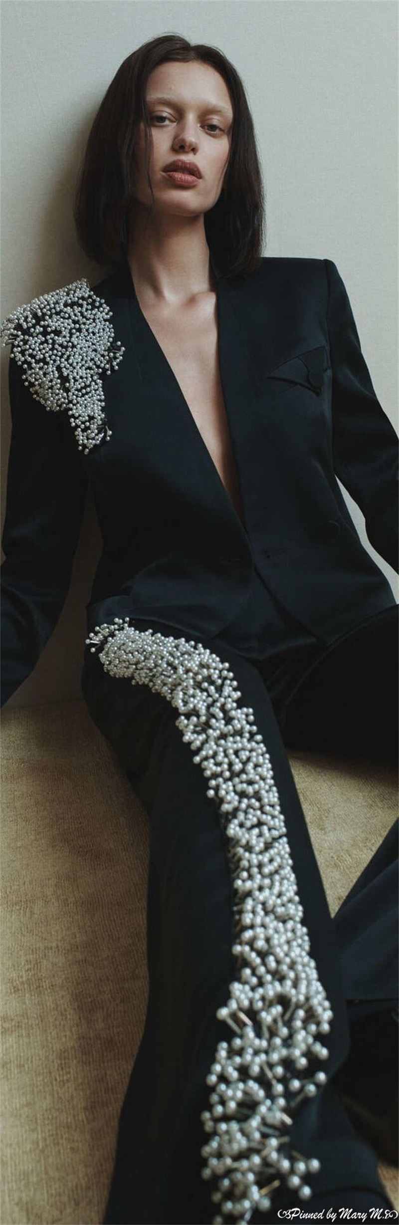 ผู้หญิงสีดําชุดสูทชุดไข่มุก 2  - Women Formal Wear With Black Blazer บทวิจารณ์และราคา