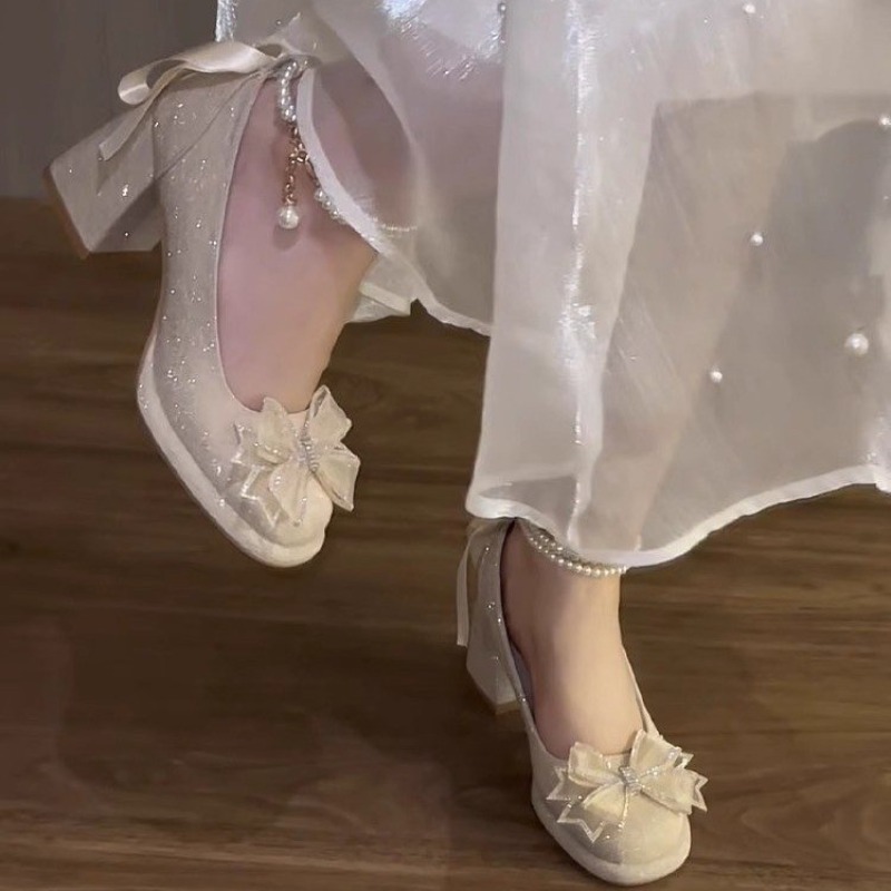 รองเท้าส้นบล็อกแบบแพลตฟอร์มประ - Pump Heel Block บทวิจารณ์และราคา