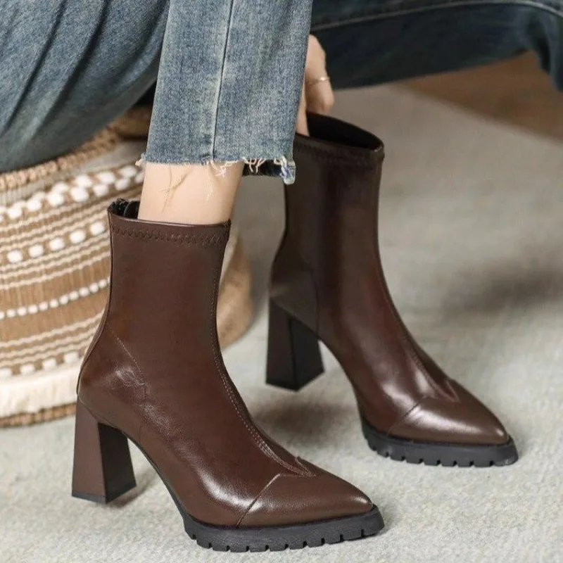 รองเท้าบูทหุ้มข้อทรงแหลมแบบฝรั - Pump Heel Block บทวิจารณ์และราคา