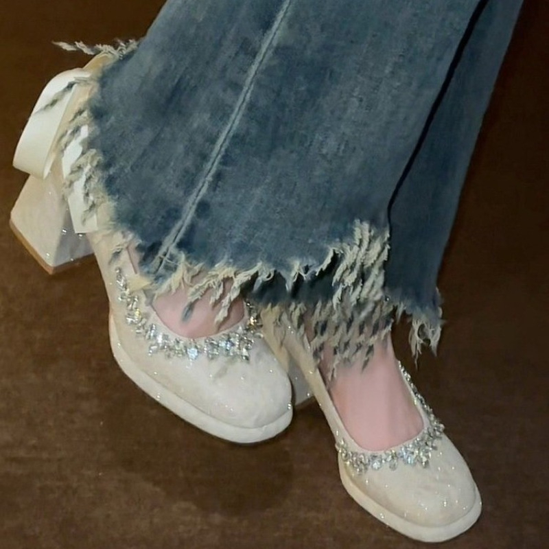 รองเท้าส้นเตี้ยแบบแมรี่เจนสไตล - Pump Heel Block บทวิจารณ์และราคา