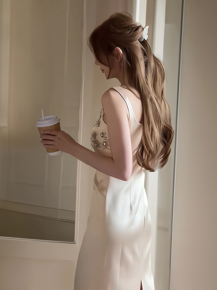 ชุดราตรีผ้าซาตินงานหนักประณีตห - Women Luxury Formal Wear บทวิจารณ์และราคา