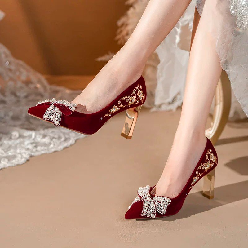 รองเท้าส้นตึกปักลาย ปลายแหลม เ - Pump Heel Block บทวิจารณ์และราคา
