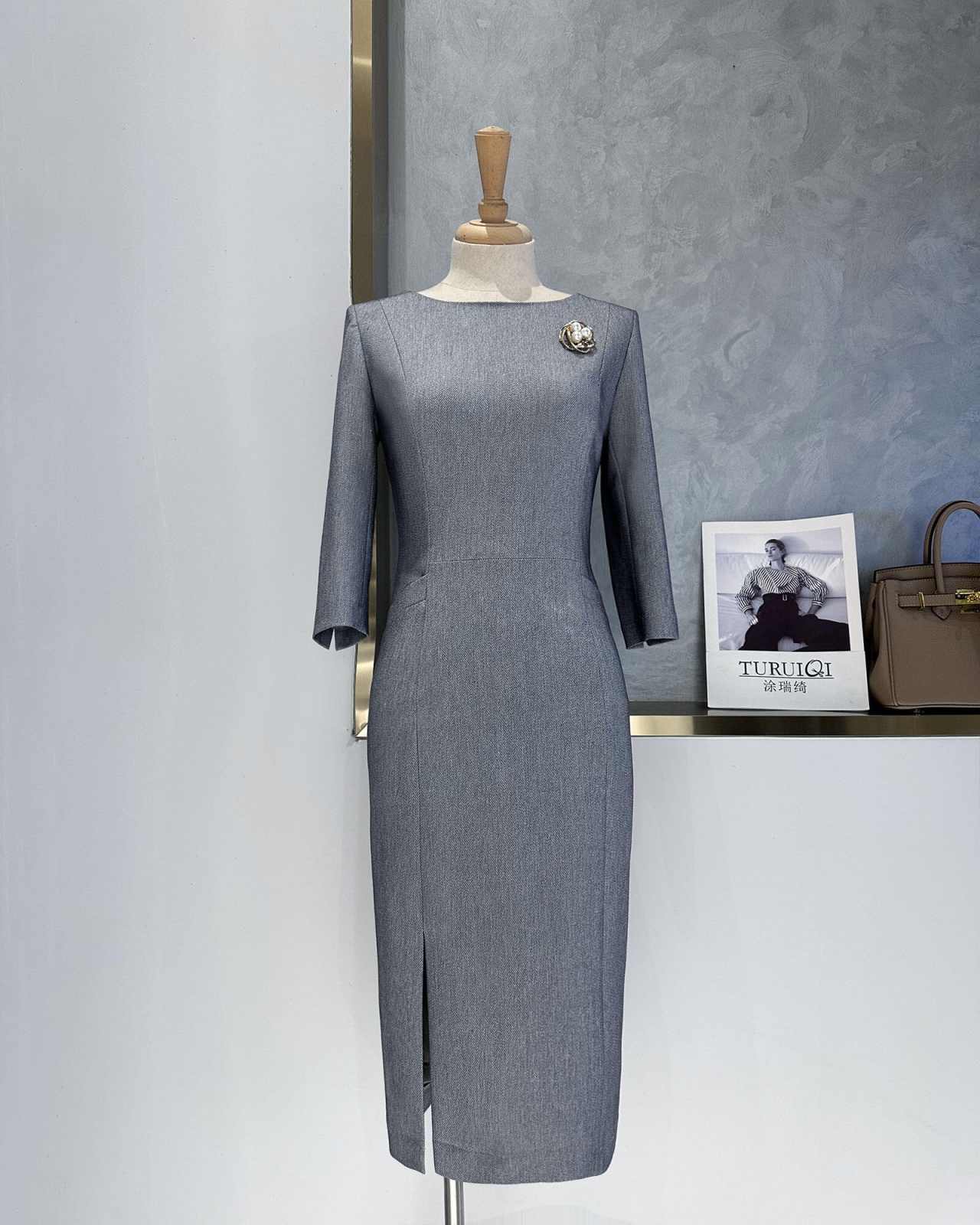 ชุดสูทผู้หญิงสีเทาหรูหราพร้อมด - Women Formal Wear For Conference บทวิจารณ์และราคา